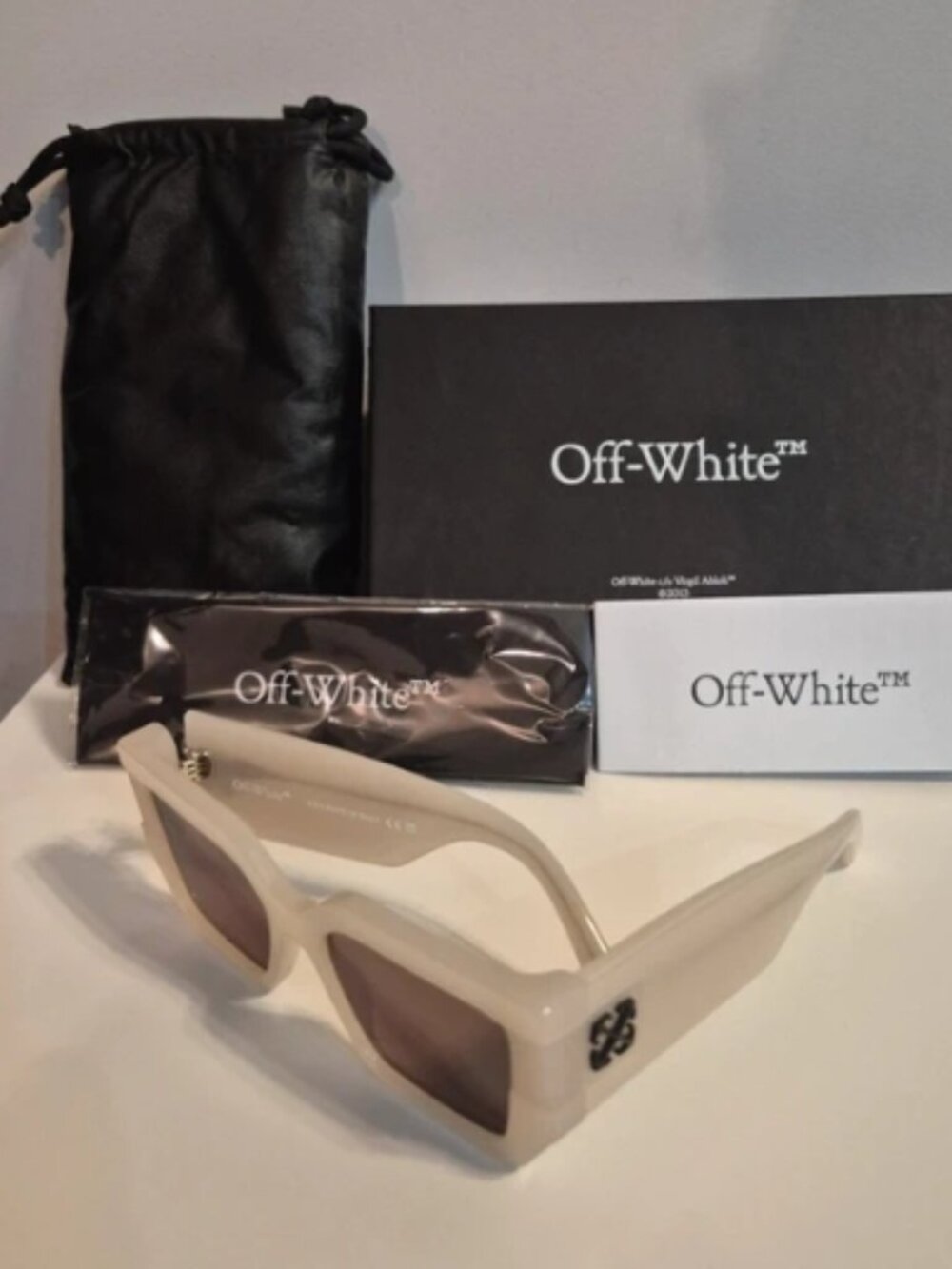 New Off-White OERI148 DOVERWhite Squared Sunglasses